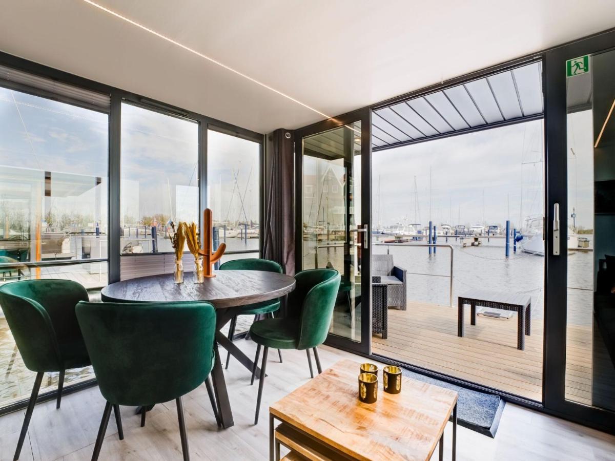 Beautiful Houseboat In Marina Of Volendam Hotel Ngoại thất bức ảnh